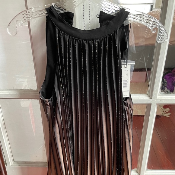 NWT T Tahari Pleated Halter size XS - Picture 7 of 8